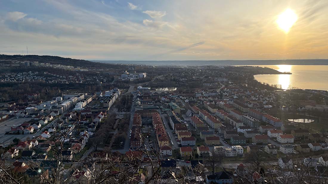 Vy över Huskvarna och Vättern – Begravningsbyrån Fredrika & Co